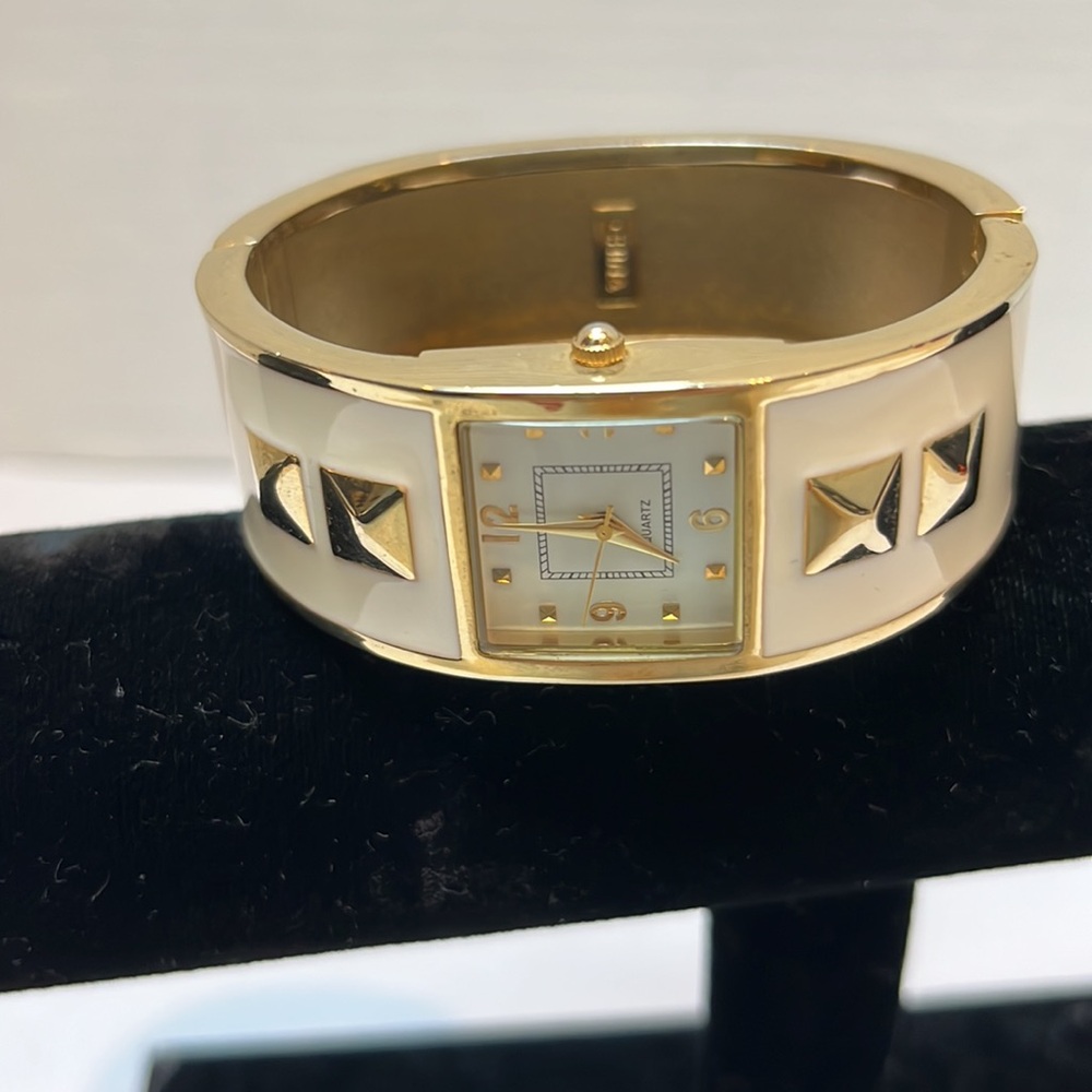 Women’s Goldtone Cuff Watch Stainless Steel Japan Movement with new battery